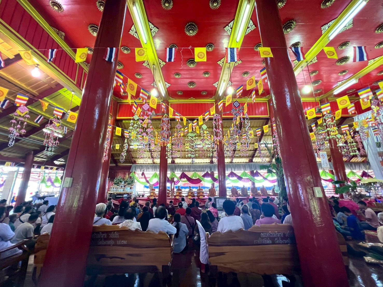 ภาพร่วมพิธีกรรมวัดไผ่ล้อม