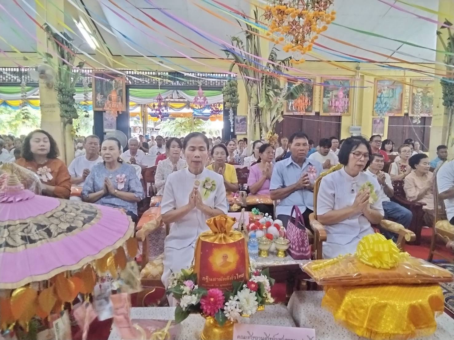 ภาพร่วมพิธีกรรมวัดหนองไฮ