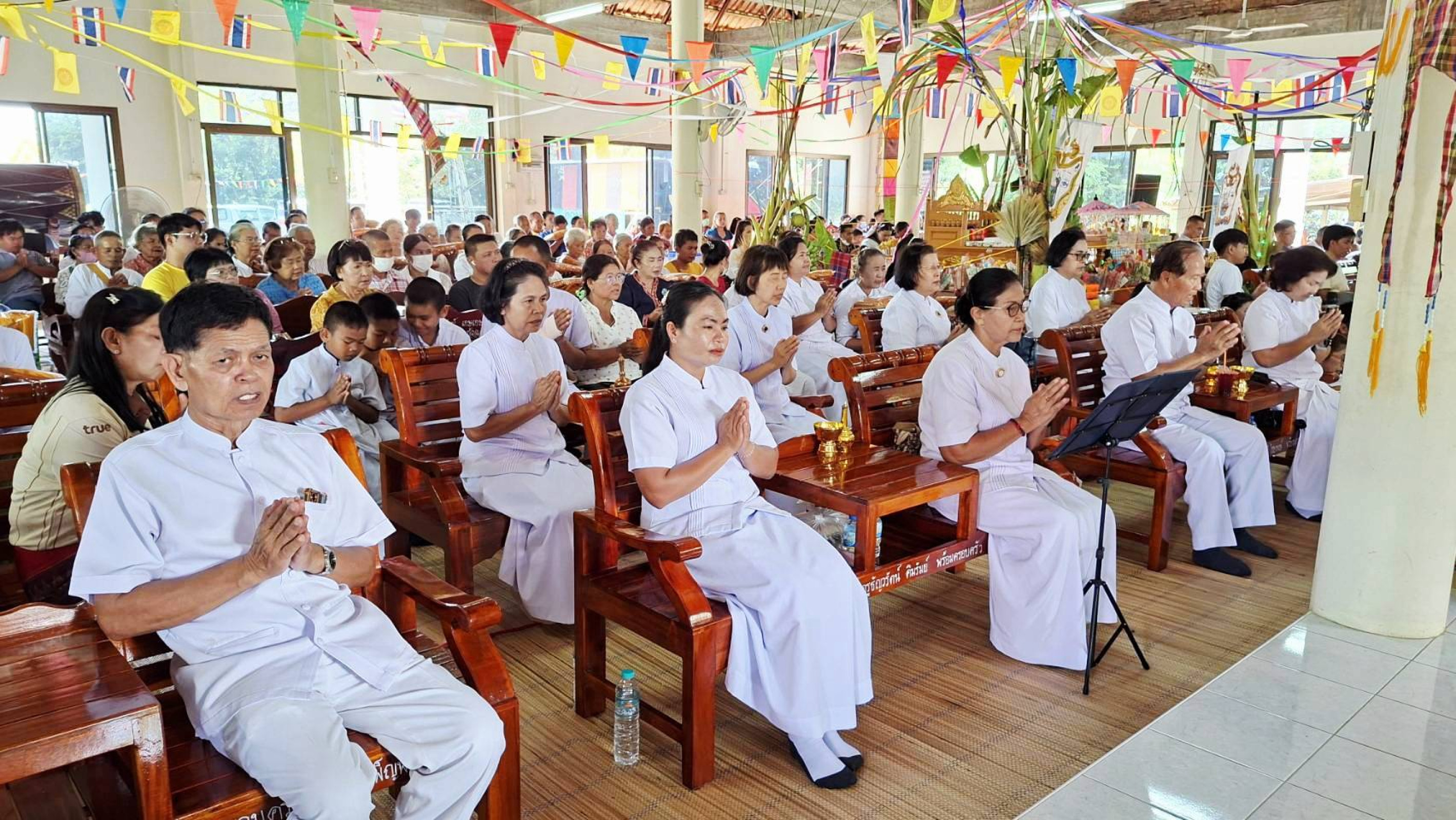 ภาพร่วมพิธีกรรมวัดป่าชัยประสิทธิ์
