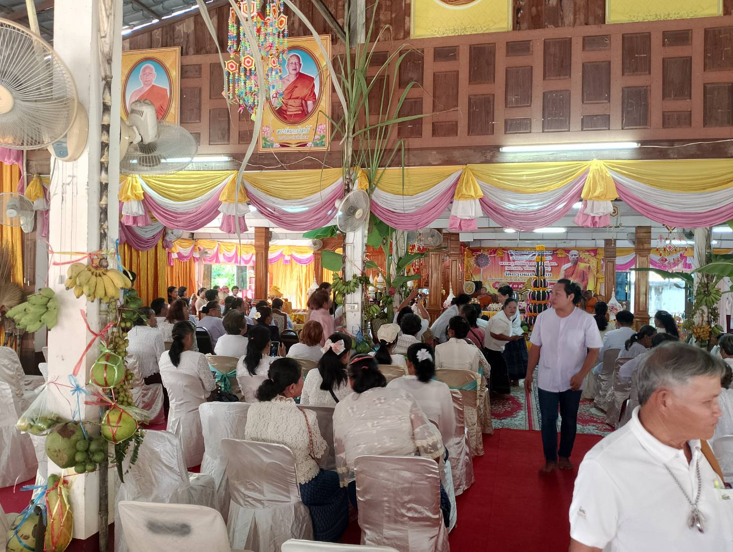 ภาพร่วมพิธีกรรมวัดอรุณแสงทอง