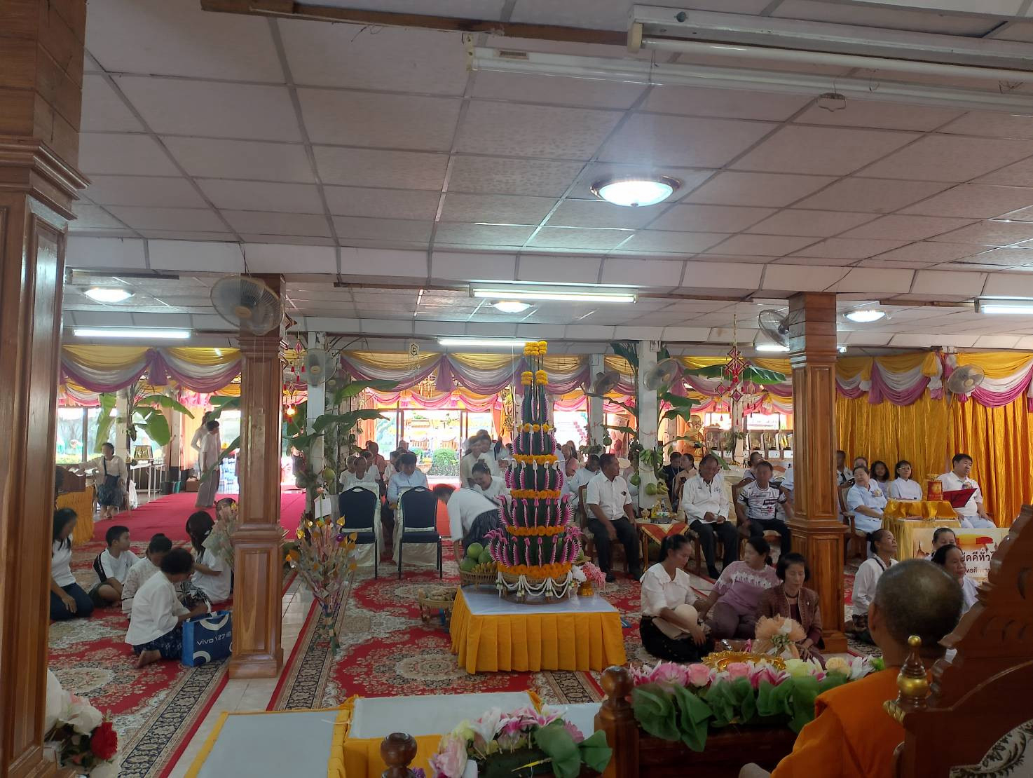 ภาพร่วมพิธีกรรมวัดอรุณแสงทอง