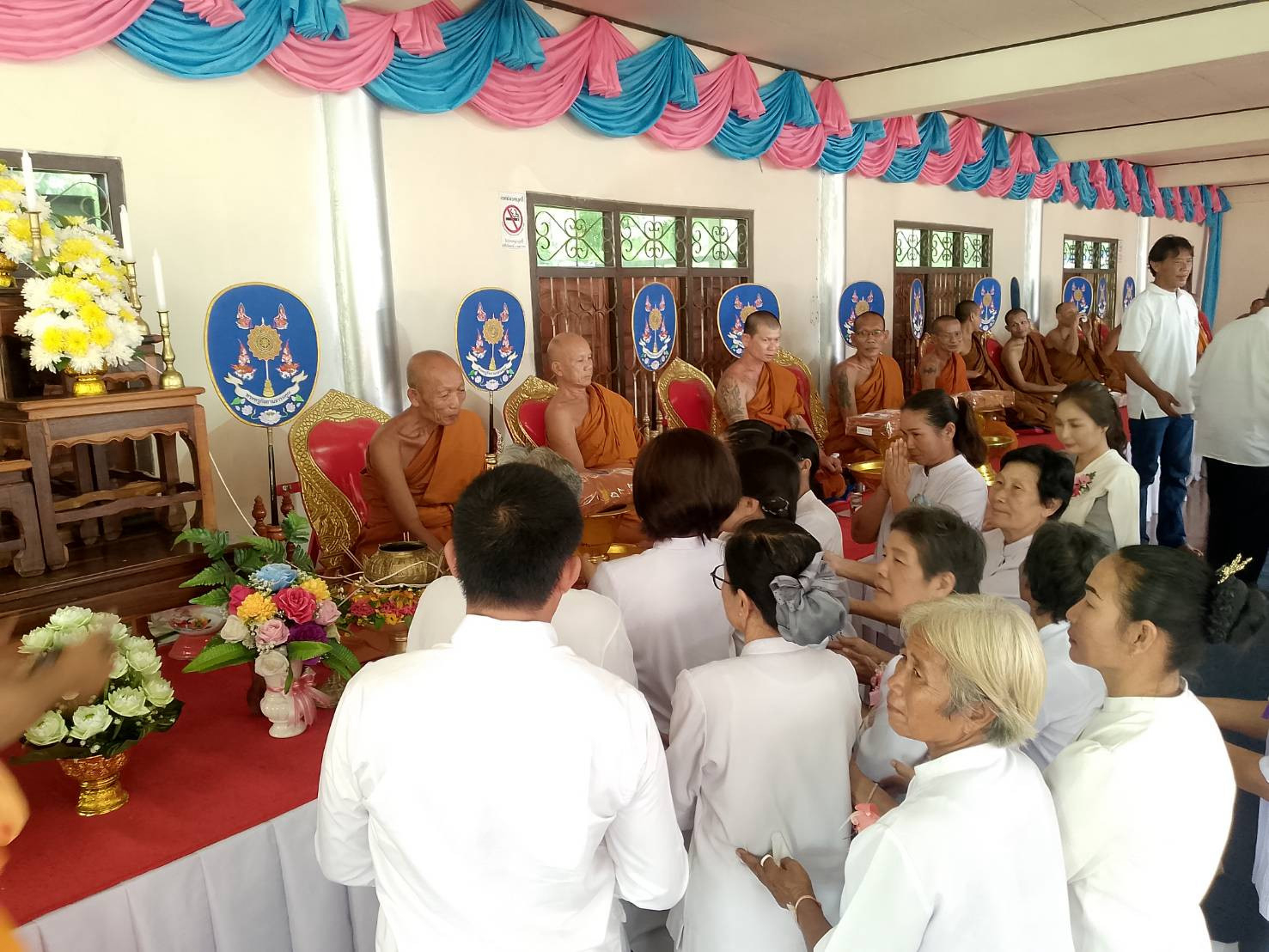 ภาพร่วมพิธีกรรมวัดหนองไผ่