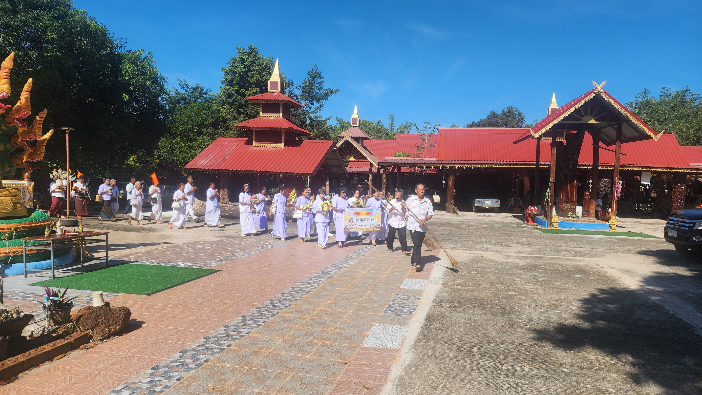 ภาพร่วมพิธีกรรมวัดใหม่เจริญศิลป์