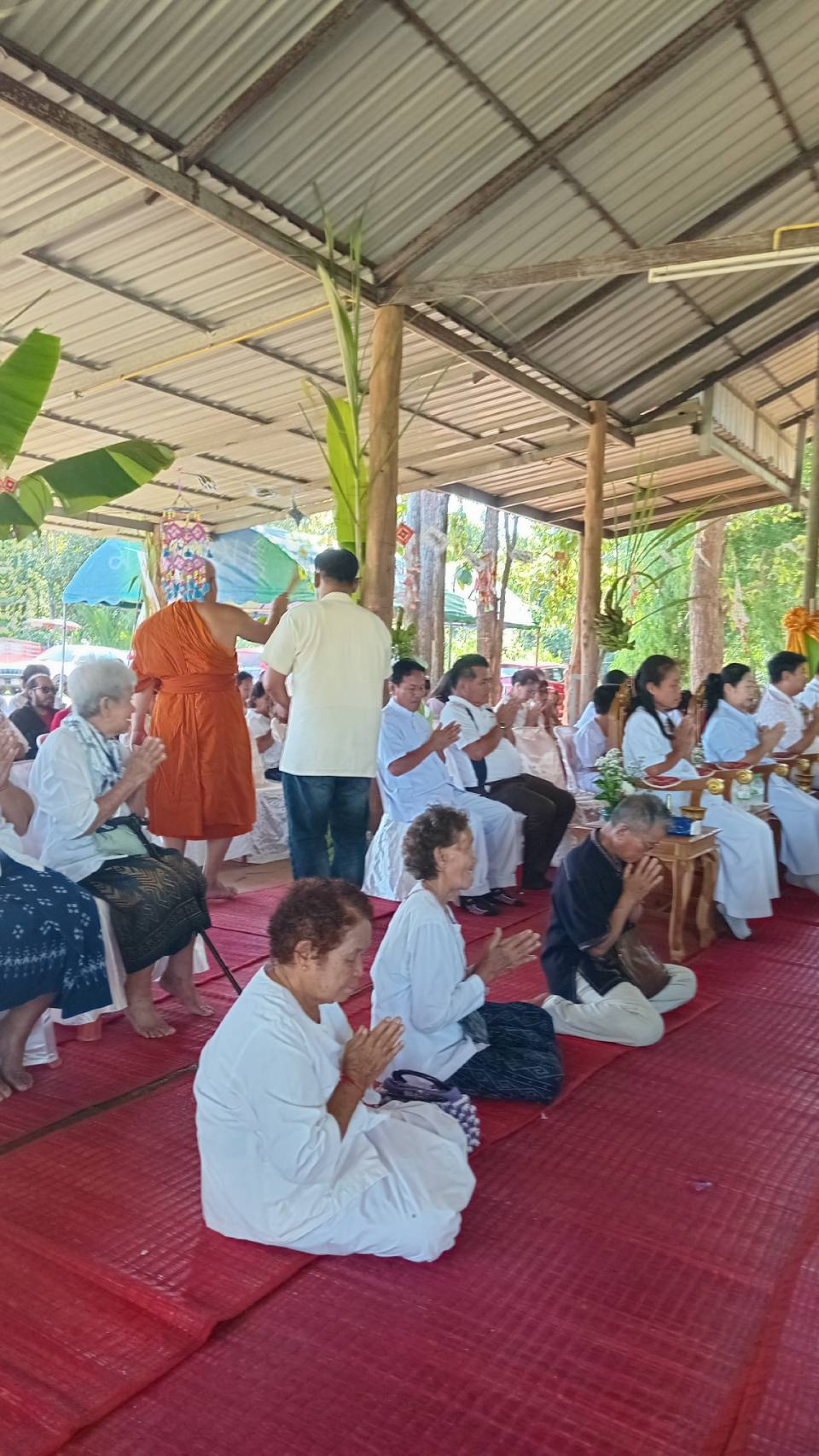 ภาพร่วมพิธีกรรมที่พักสงฆ์ธรรมวังชัย
