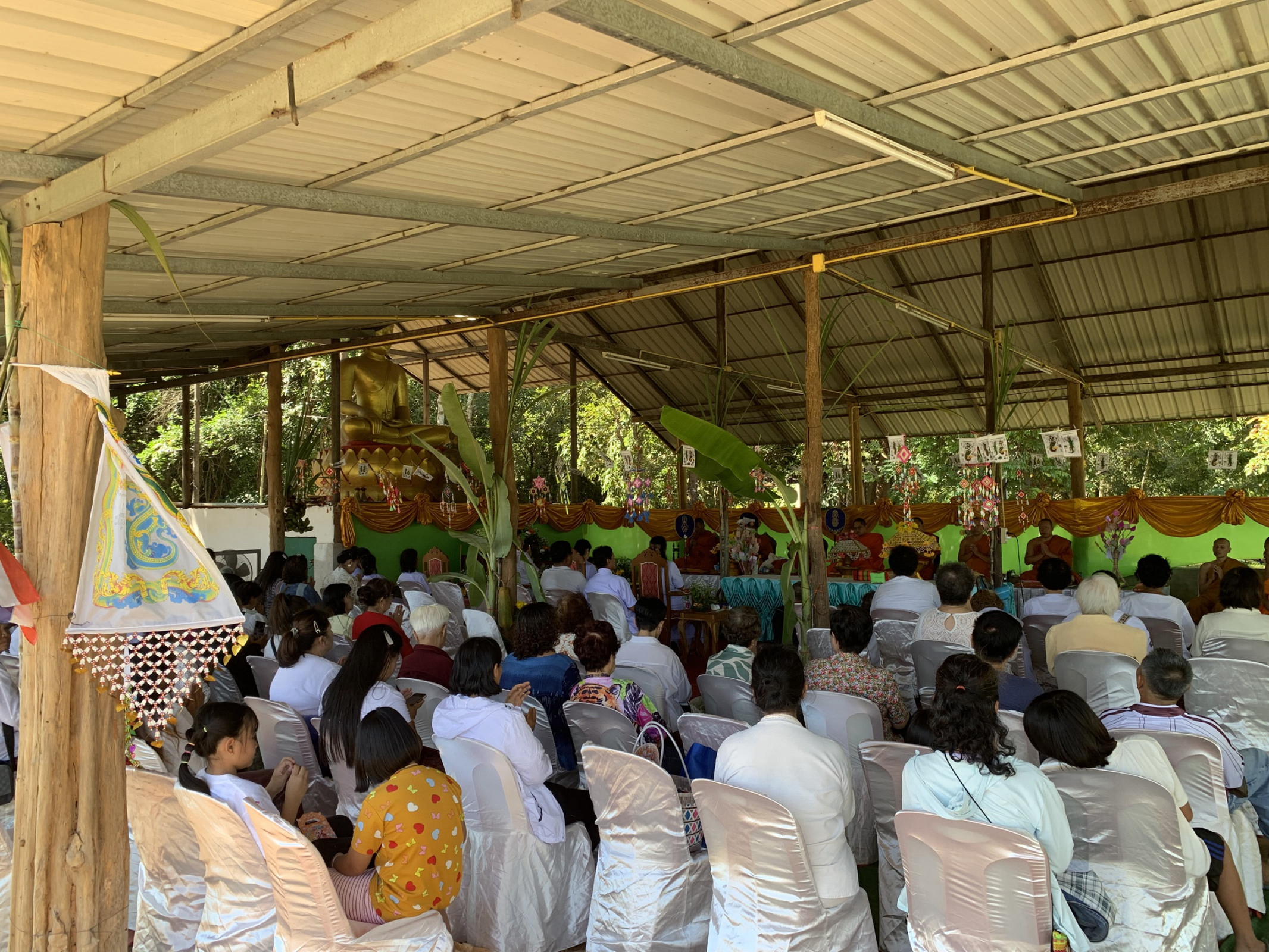ภาพร่วมพิธีกรรมที่พักสงฆ์ธรรมวังชัย
