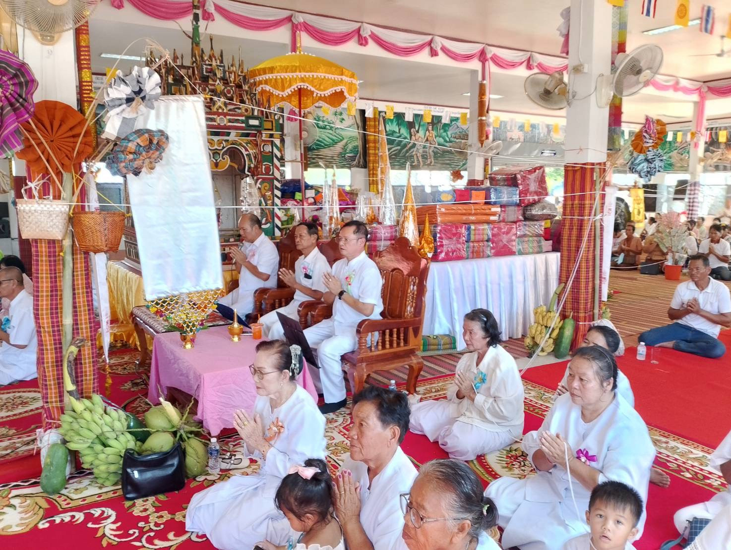 ภาพร่วมพิธีกรรมวัดศรีโพธิ์ชัย