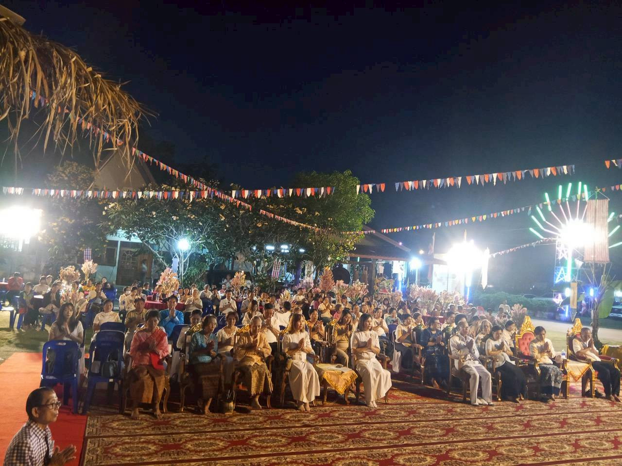 ภาพร่วมพิธีกรรมวัดศรีจอมพล