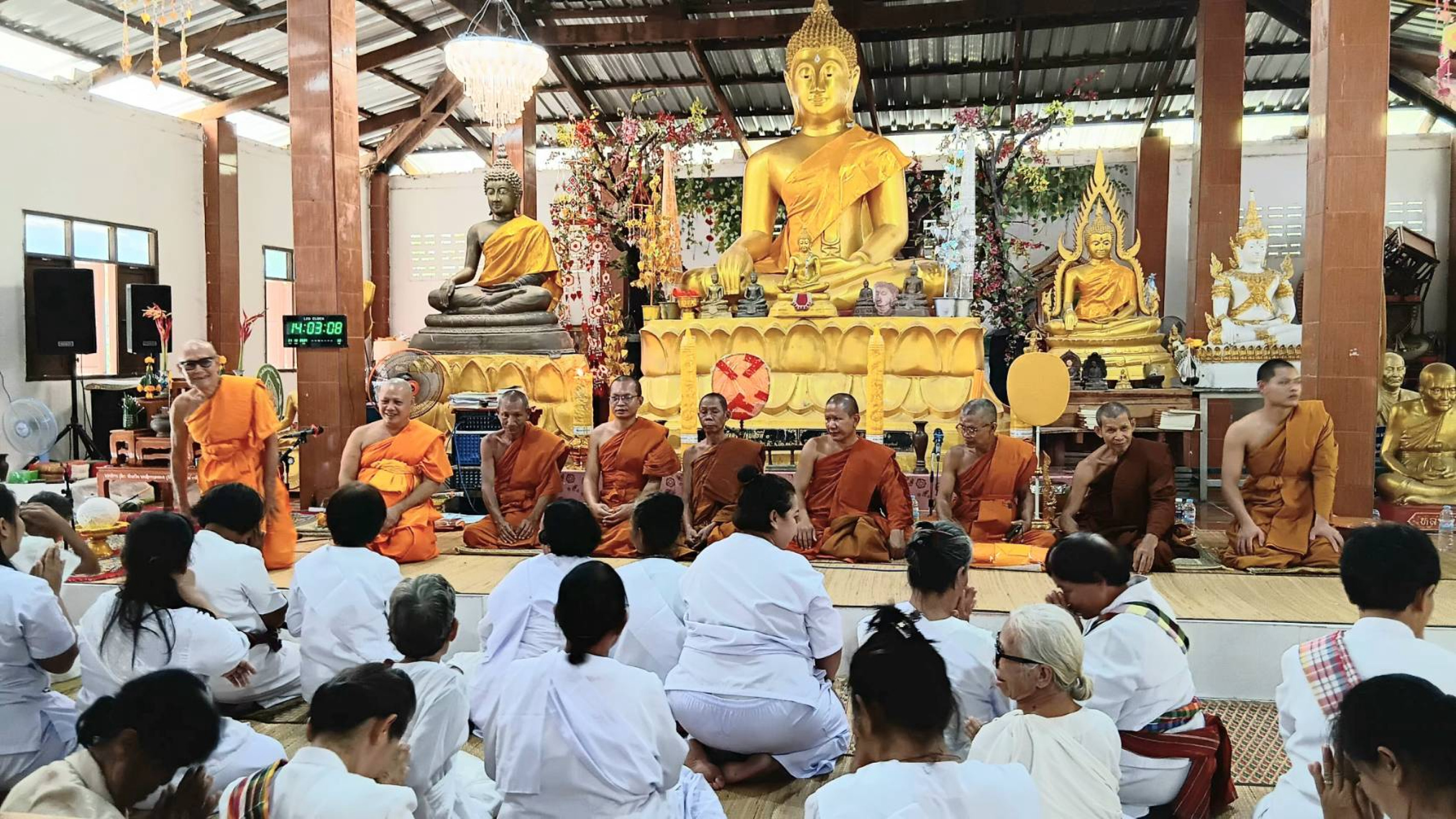 ภาพร่วมพิธีกรรมวัดนาสนวนพัฒนา