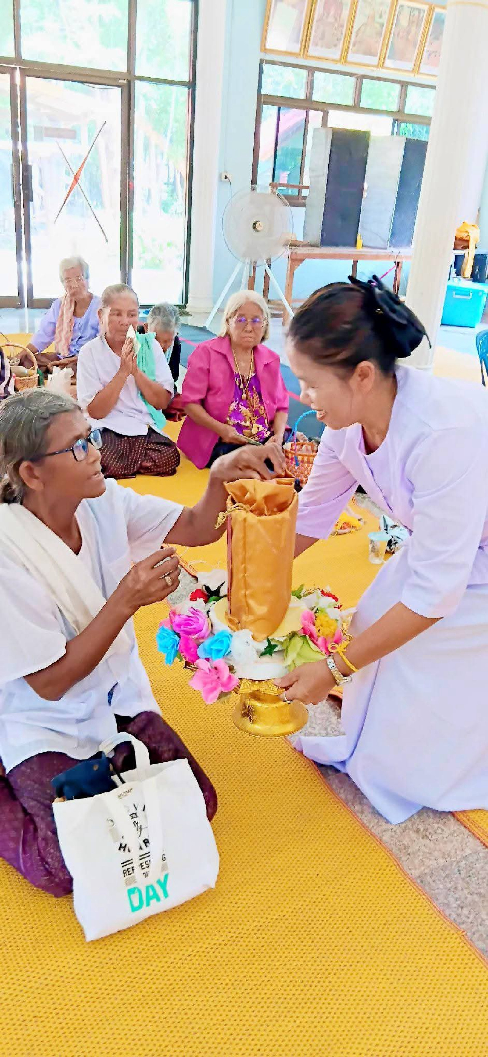 ภาพร่วมพิธีกรรมที่พักสงฆ์ป่าศิริมงคลวนาราม