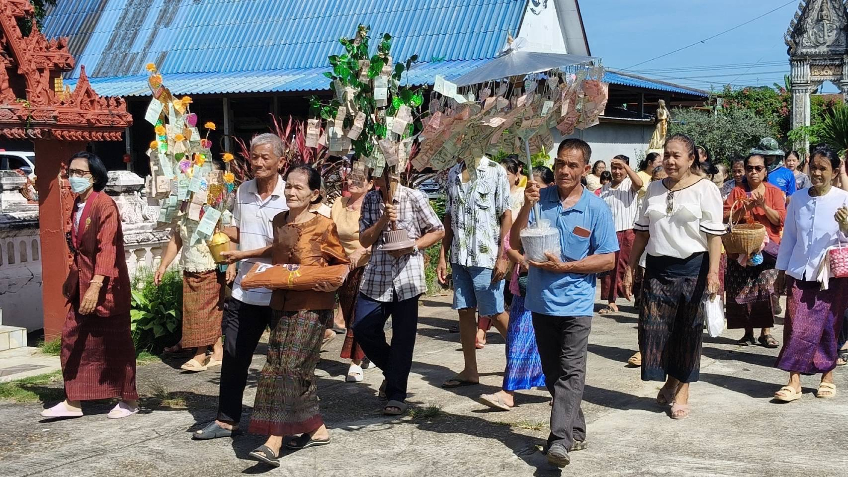 ภาพร่วมพิธีกรรมวัดไร่สีสุก