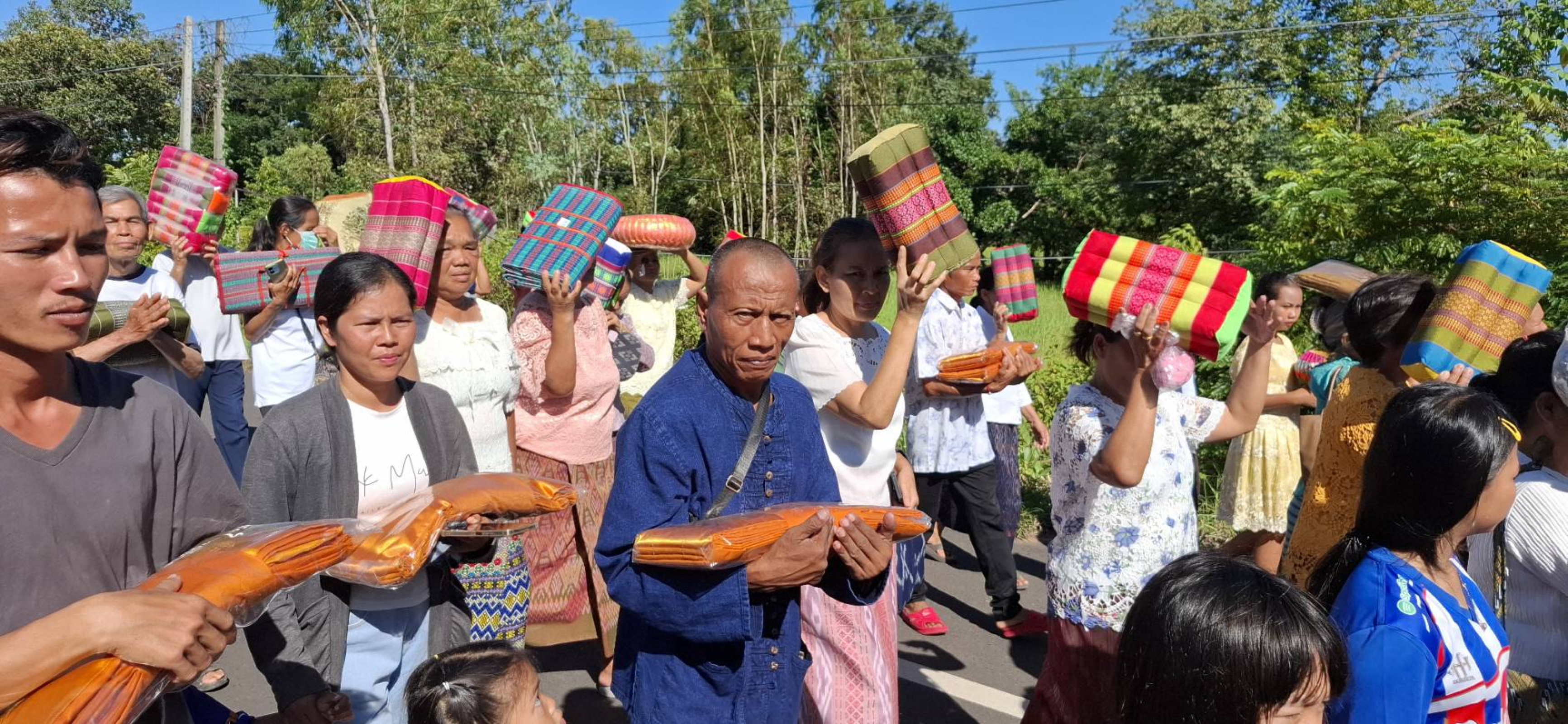 ภาพร่วมพิธีกรรมวัดเก่าหนองปลาค่อ