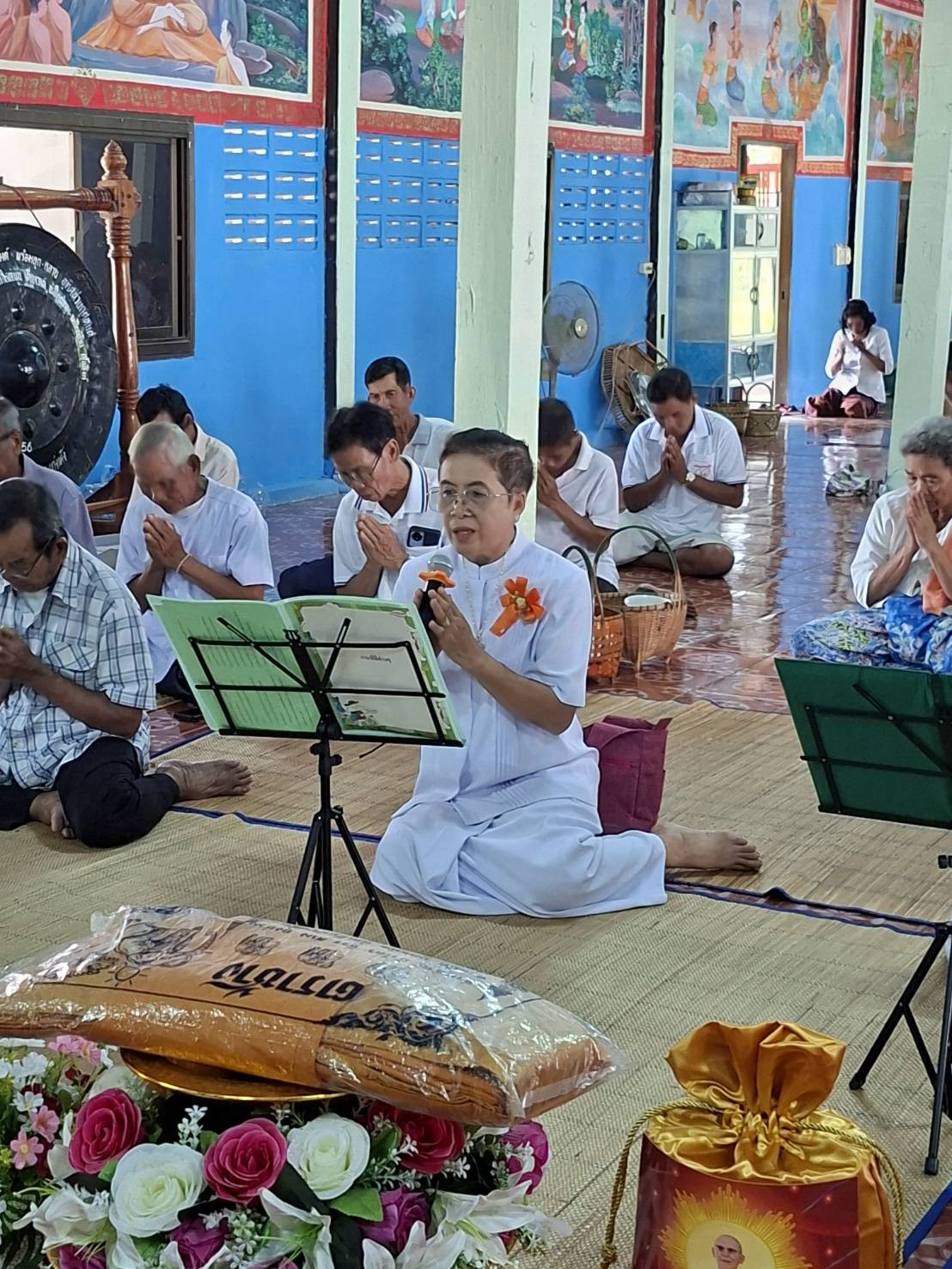 ภาพกล่าวคำถวายกฐินวัดสว่างอารมณ์