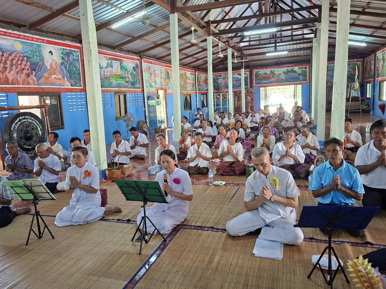 ภาพร่วมพิธีกรรมวัดสว่างอารมณ์