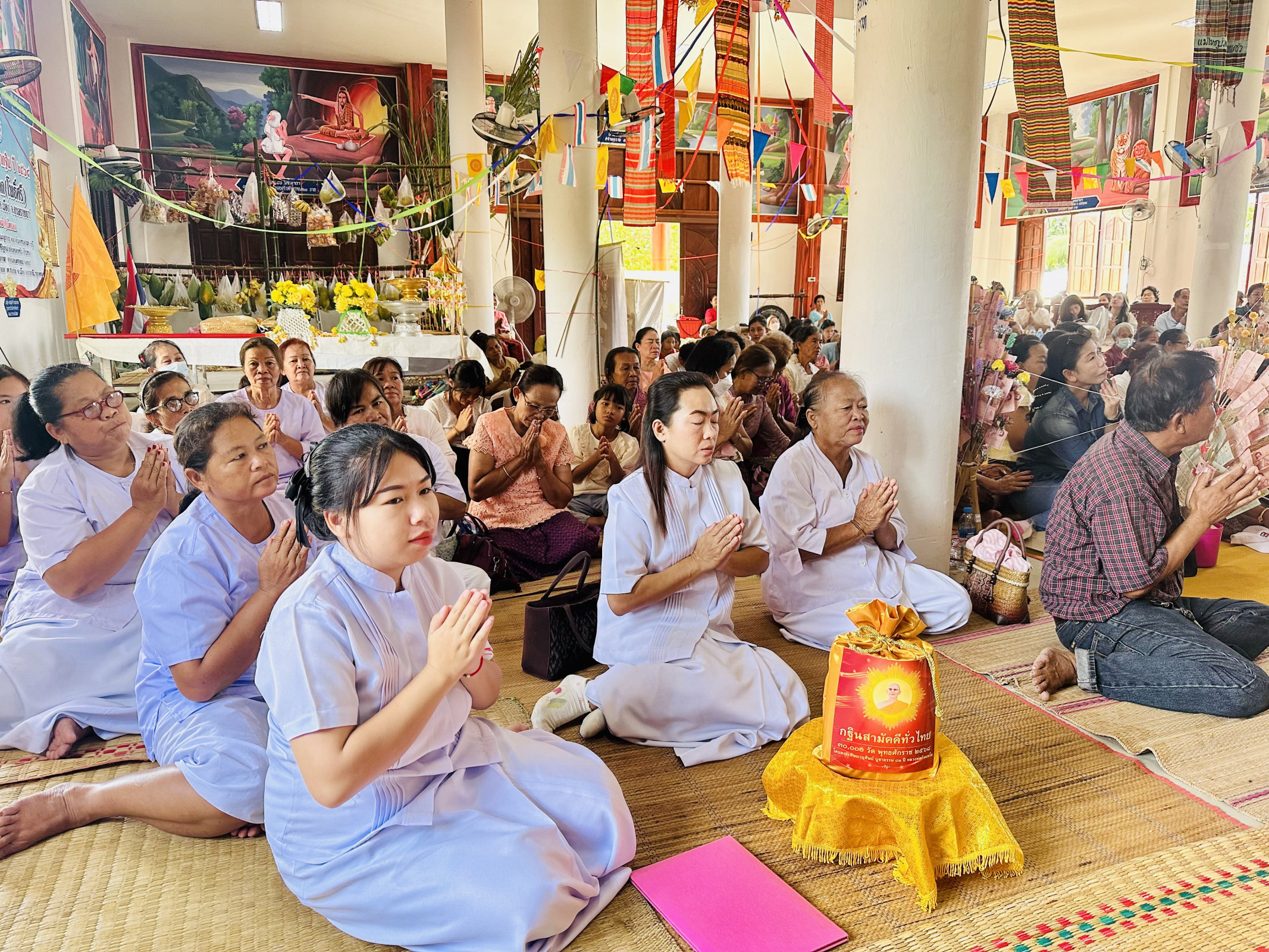ภาพร่วมพิธีกรรมวัดสำลาก