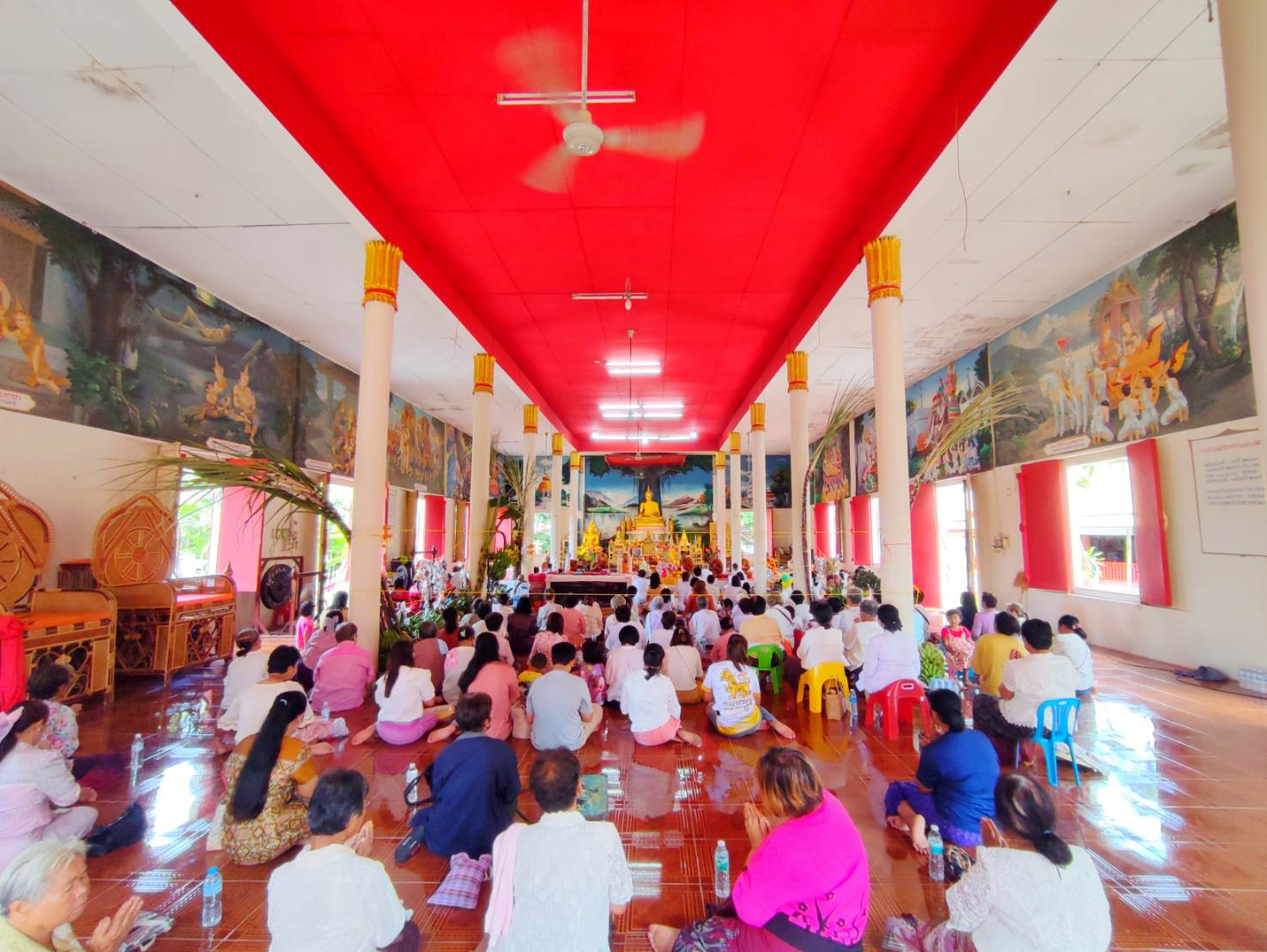 ภาพร่วมพิธีกรรมวัดกุดประทาย