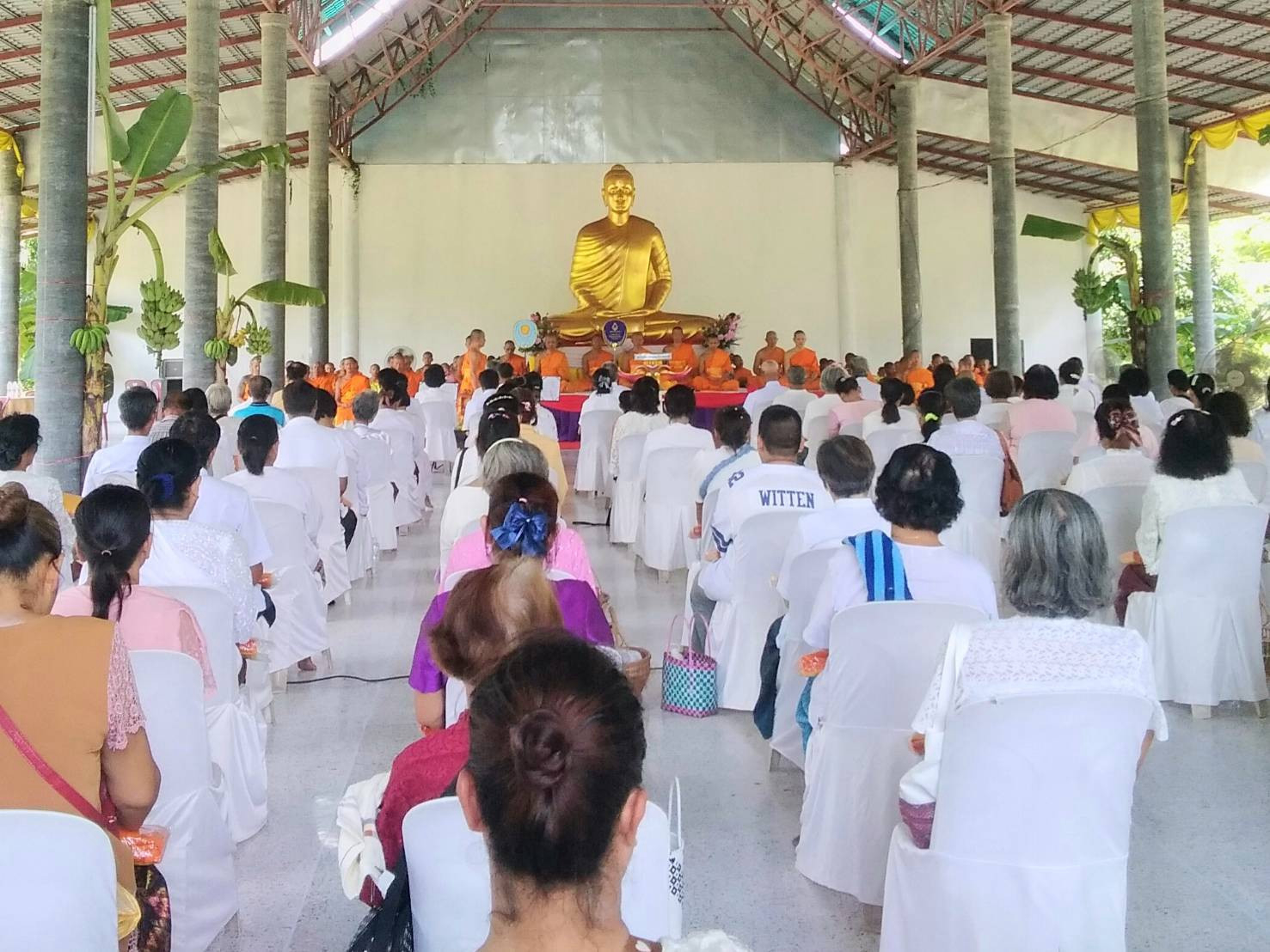 ภาพร่วมพิธีกรรมศูนย์ปฏิบัติธรรมพิบูลแก้ว