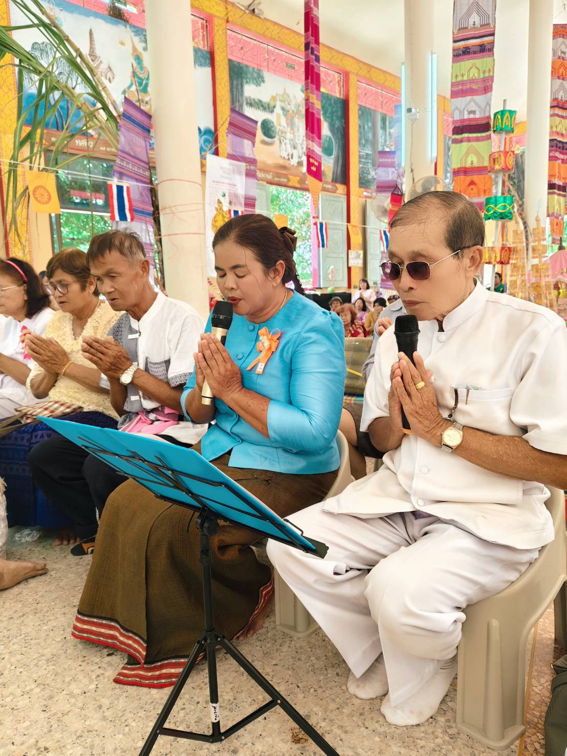 ภาพร่วมพิธีกรรมวัดท่าเมืองใหม่