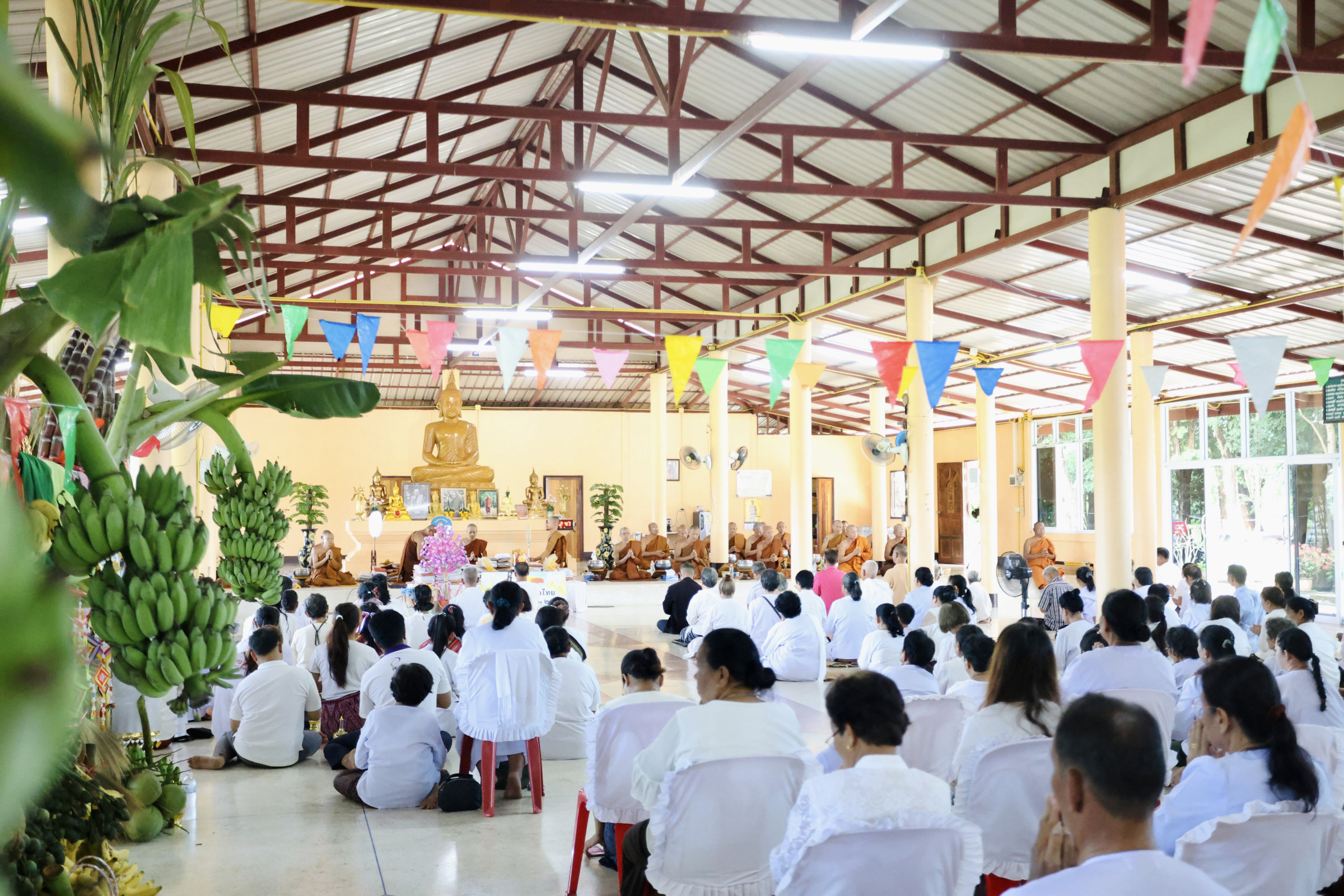 ภาพร่วมพิธีกรรมวัดหนองยาว