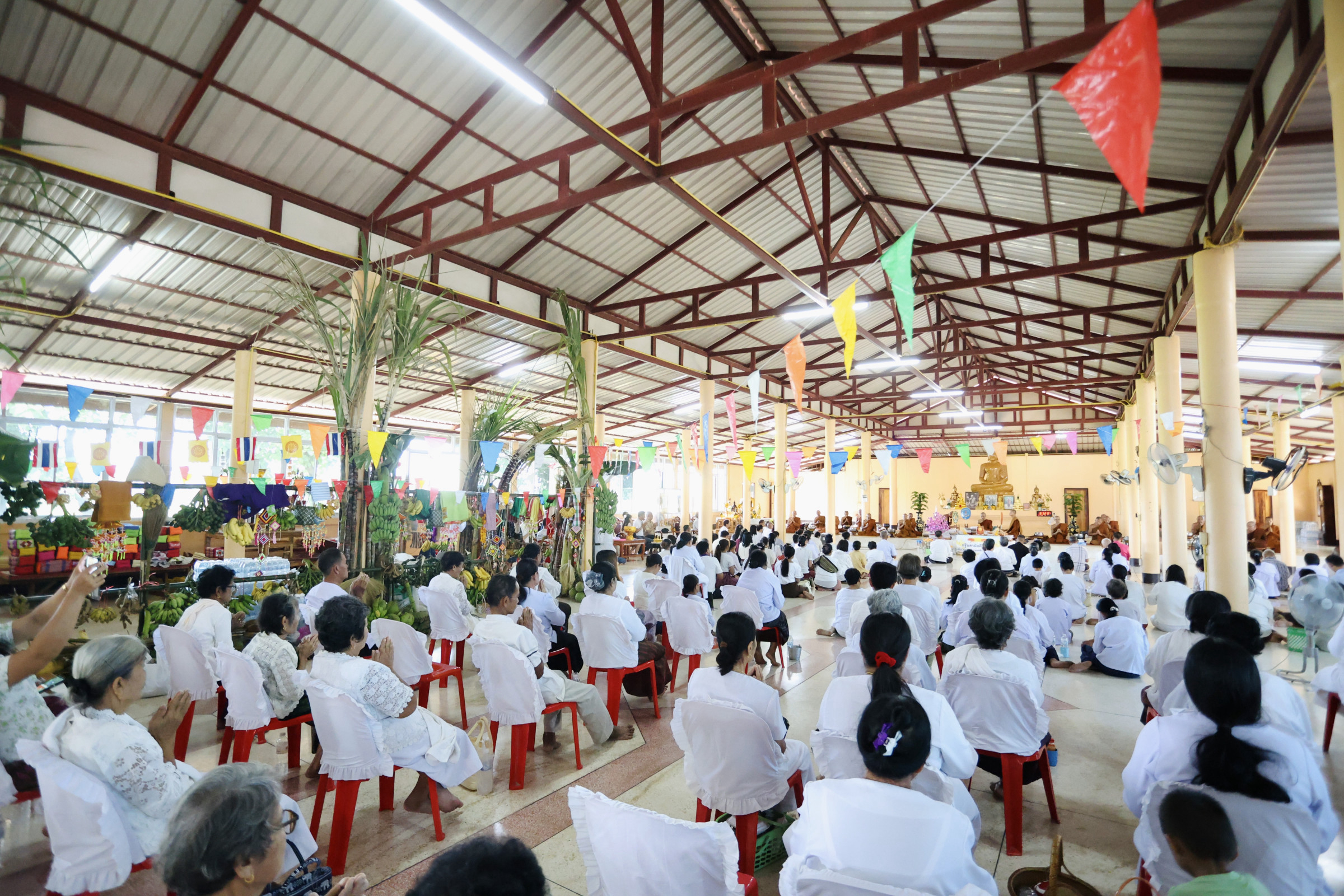 ภาพร่วมพิธีกรรมวัดหนองยาว