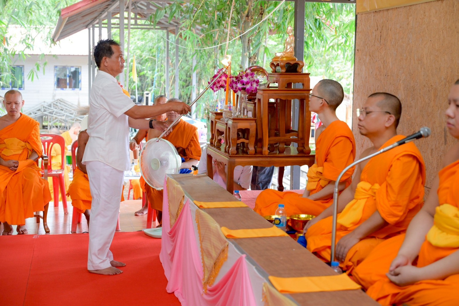 ภาพร่วมพิธีกรรมศูนย์ปฏิบัติธรรมนานาชาติอุบลราชธานี