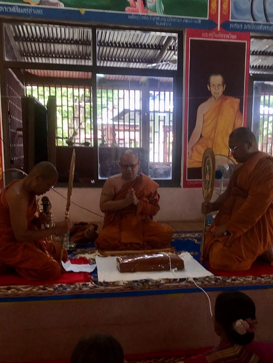 ภาพร่วมพิธีกรรมวัดท่าลาด