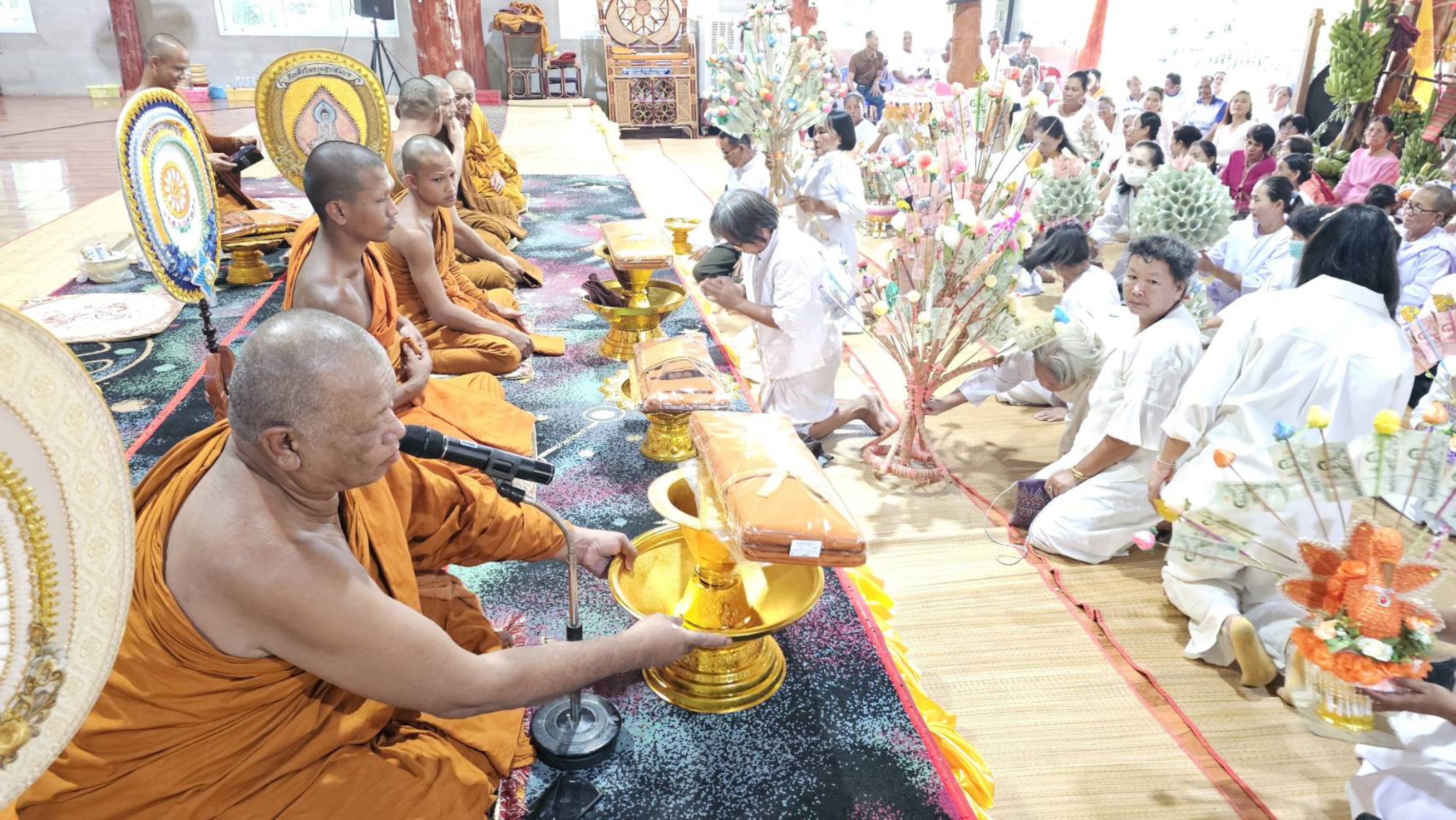ภาพกล่าวคำถวายกฐินวัดโนนสง่า