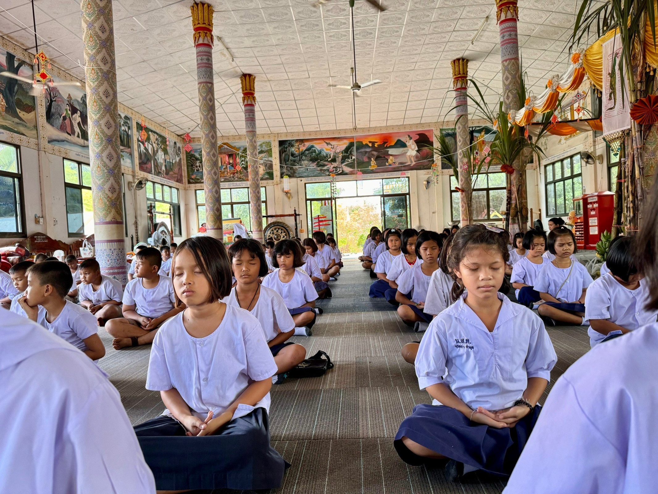 ภาพร่วมพิธีกรรมวัดสว่างอารมณ์