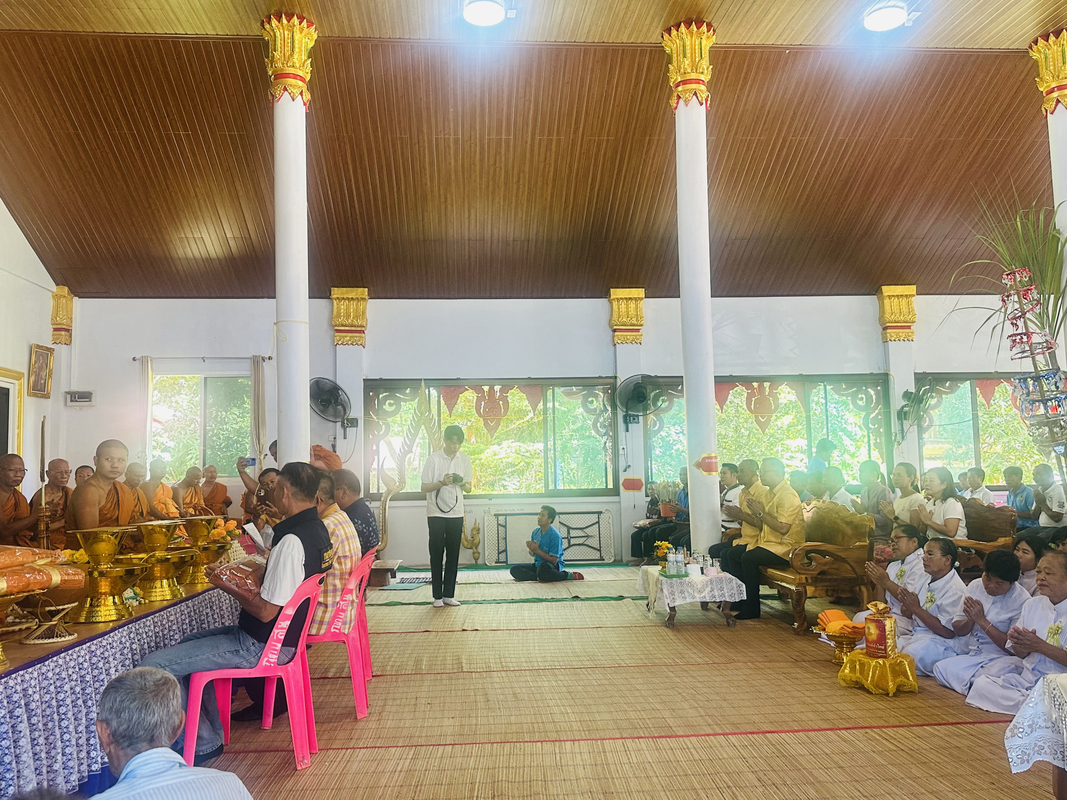 ภาพกล่าวคำถวายกฐินวัดจอมศรี