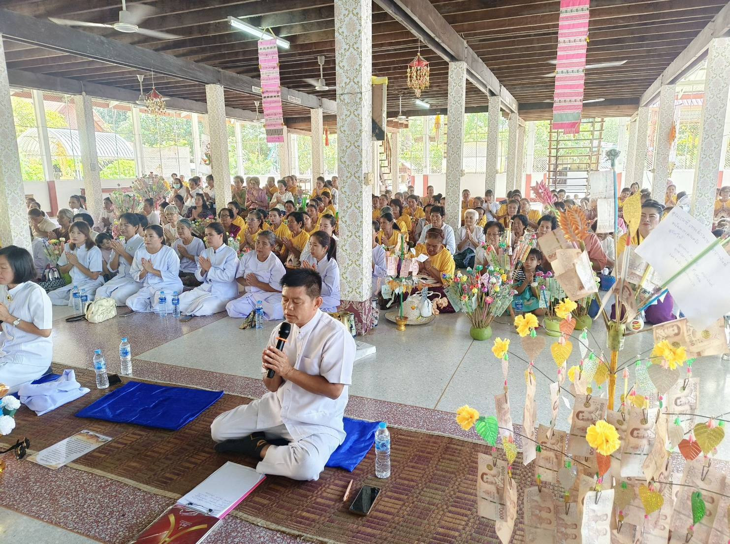 ภาพร่วมพิธีกรรมวัดอีสาณสามัคคี