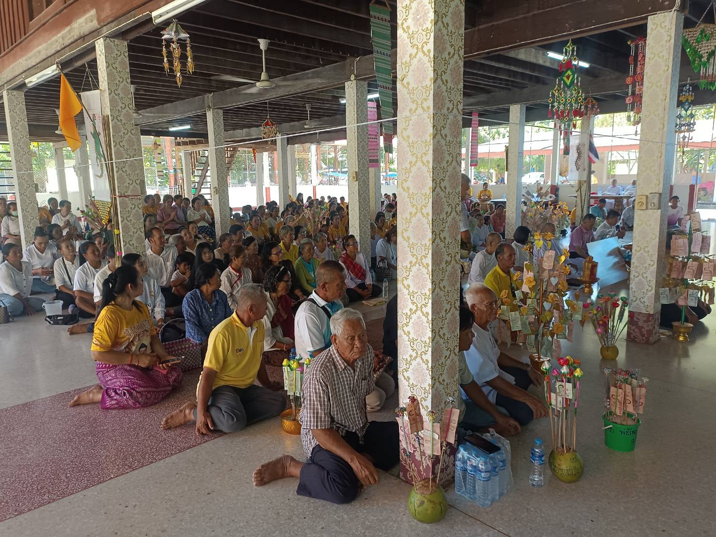ภาพร่วมพิธีกรรมวัดอีสาณสามัคคี