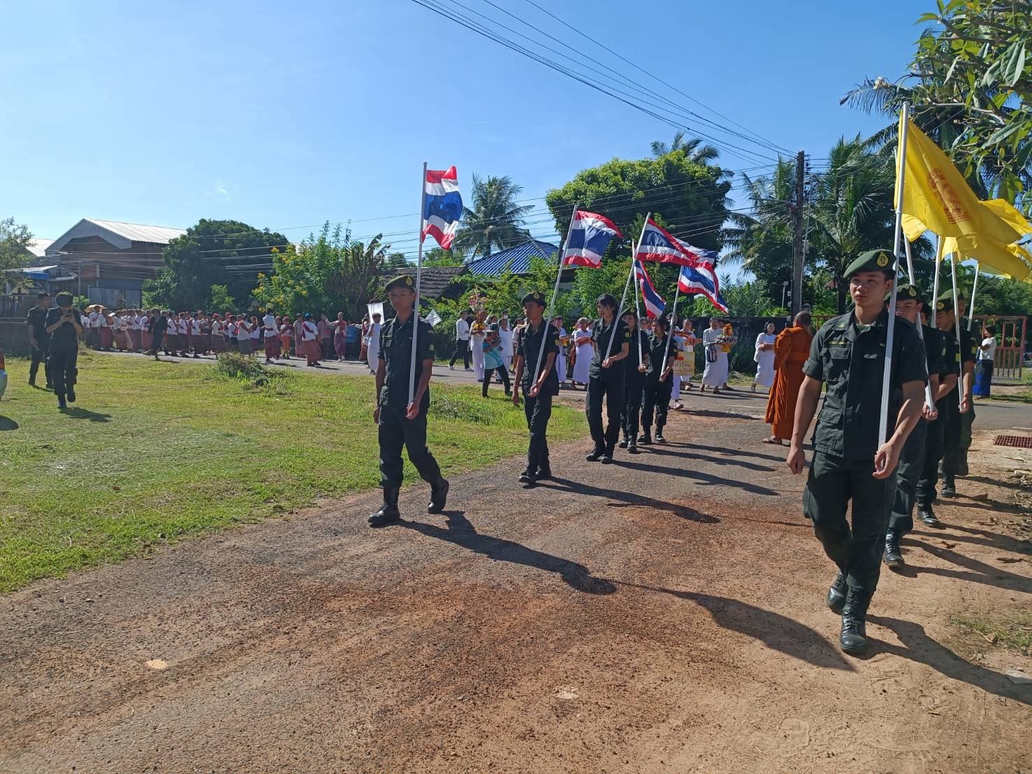 ภาพร่วมพิธีกรรมวัดดุมใหญ่