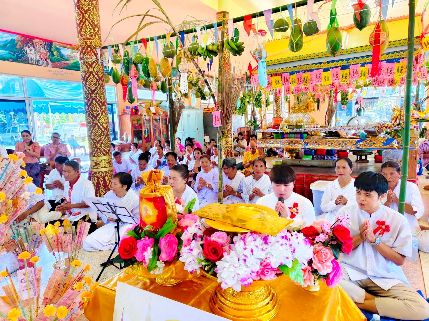 ภาพร่วมพิธีกรรมวัดหนองบัว