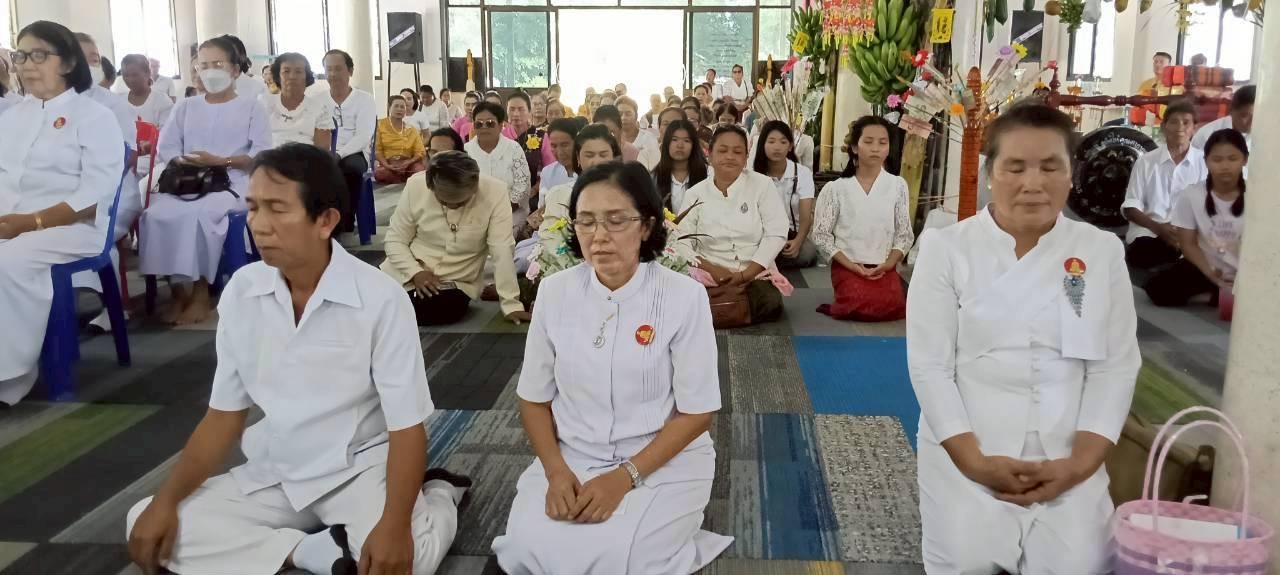 ภาพร่วมพิธีกรรมวัดอัมพามงคล