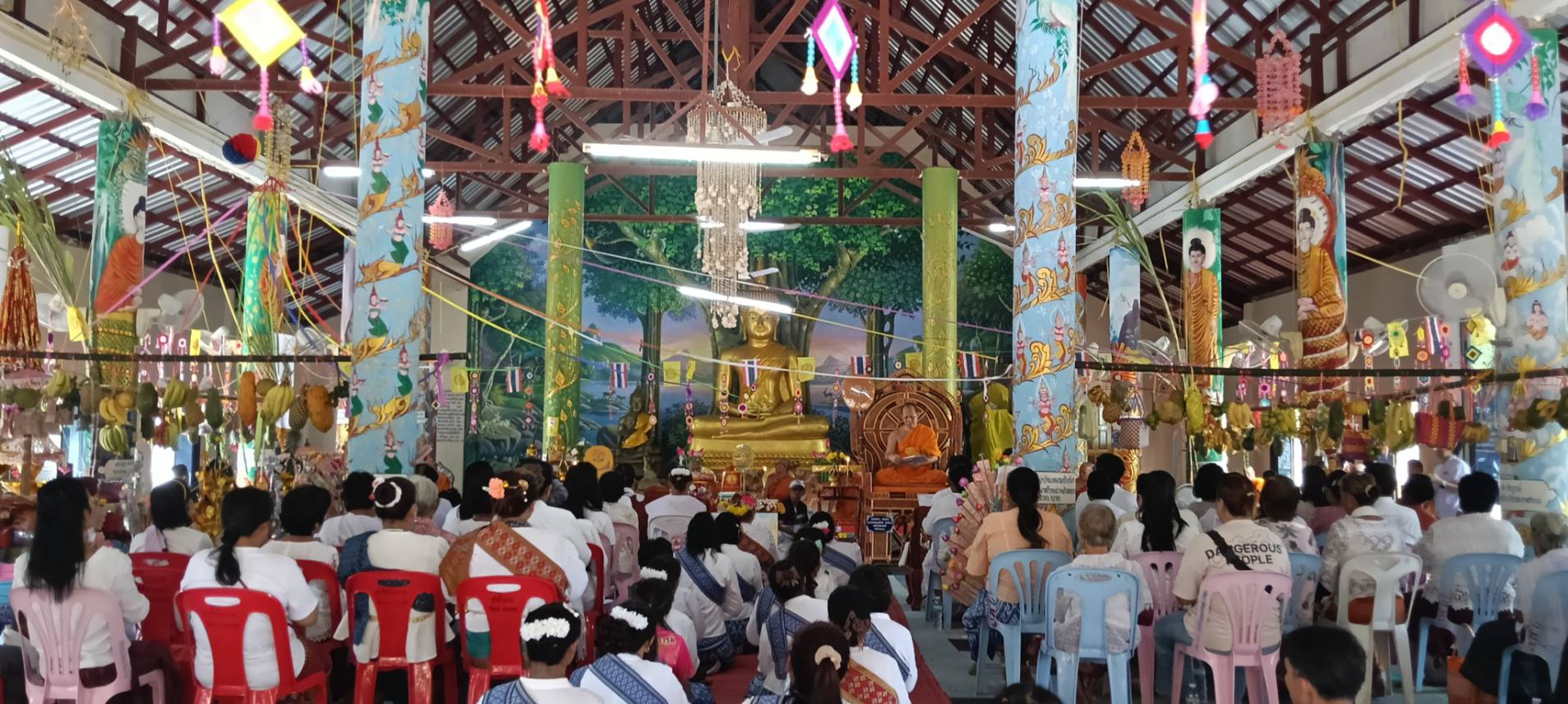 ภาพร่วมพิธีกรรมวัดม่วงงาม