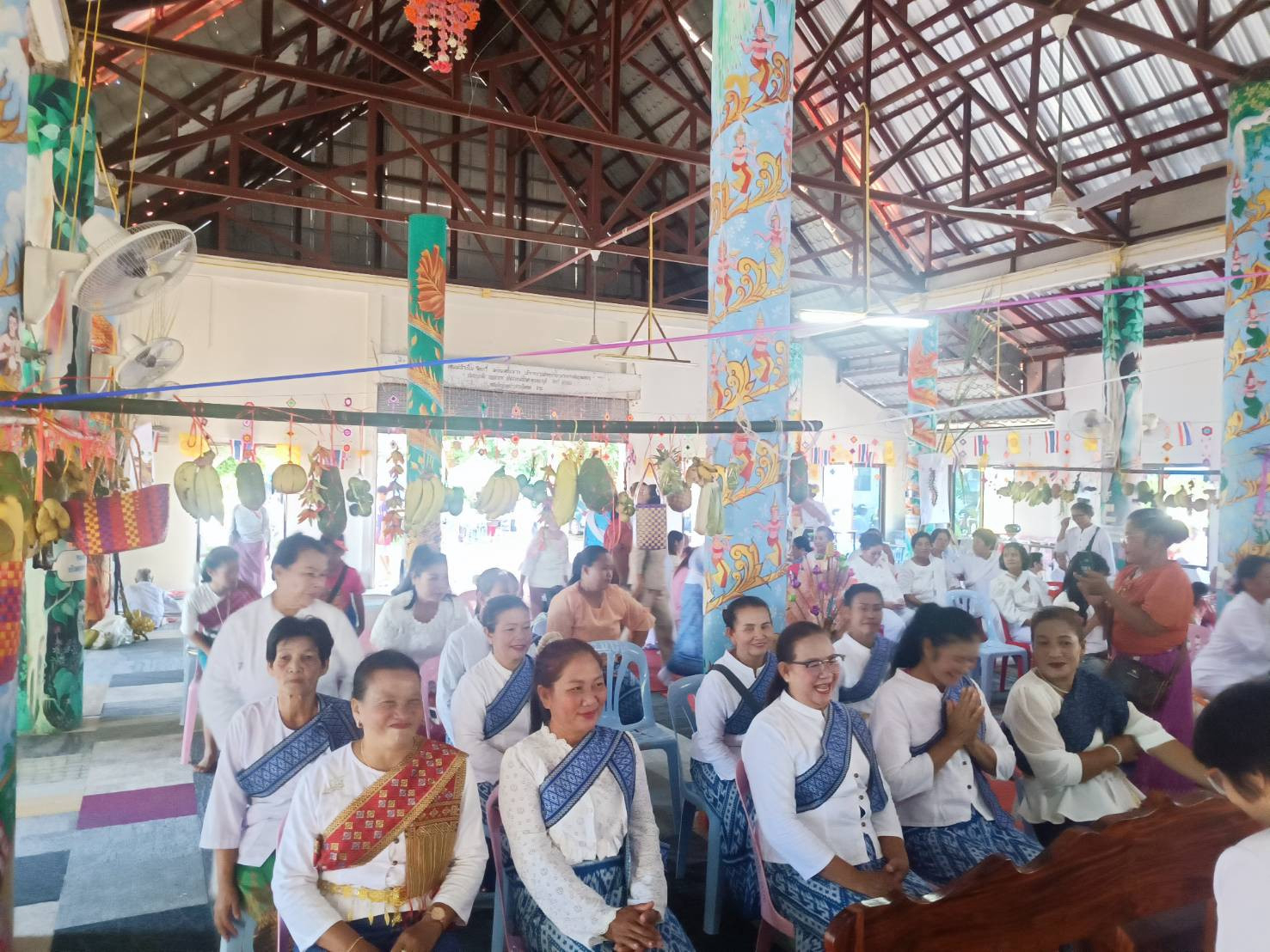 ภาพร่วมพิธีกรรมวัดม่วงงาม