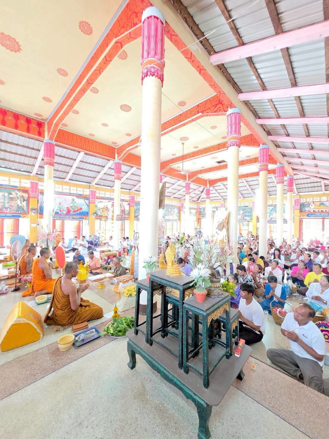 ภาพร่วมพิธีกรรมวัดบ้านโคกสว่าง