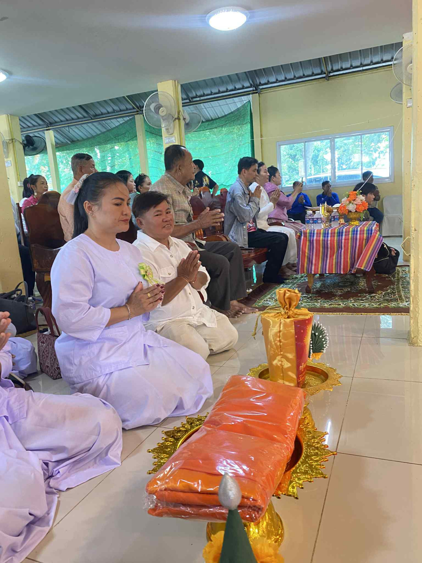 ภาพร่วมพิธีกรรมวัดน้ำเที่ยง