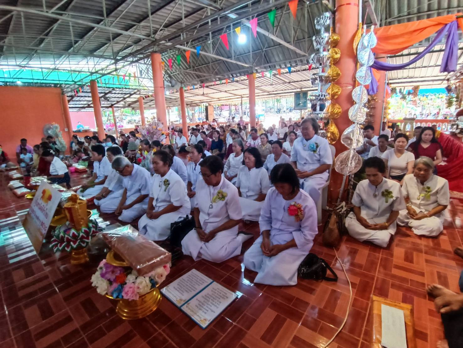 ภาพร่วมพิธีกรรมวัดโนนสวรรค์ศิลาอำภา