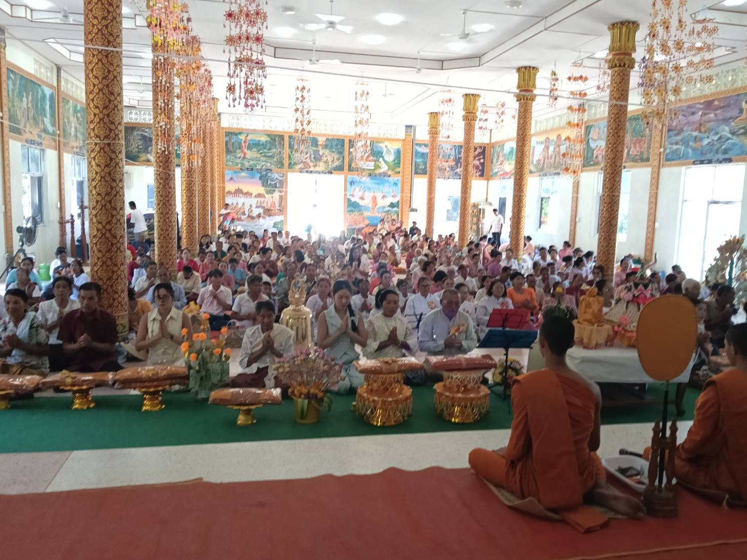 ภาพร่วมพิธีกรรมวัดบ้านโนนจานใหม่