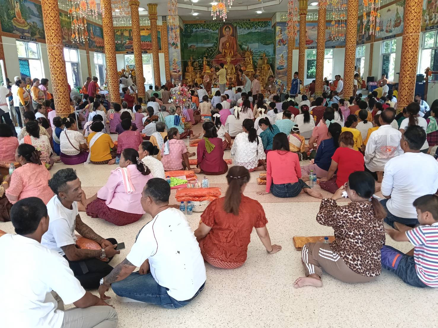 ภาพร่วมพิธีกรรมวัดบ้านโนนจานใหม่