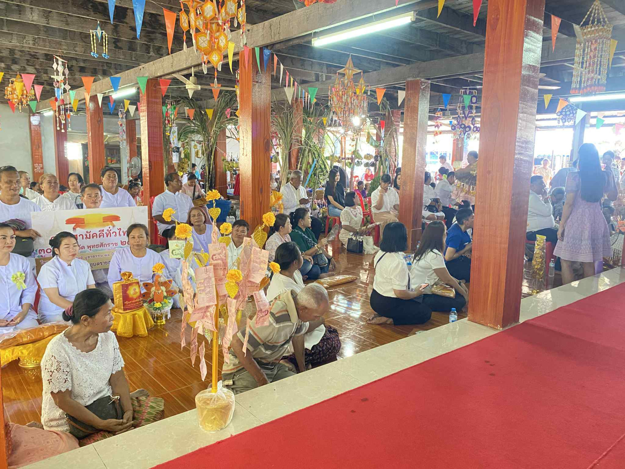 ภาพร่วมพิธีกรรมวัดบ้านบัววัด