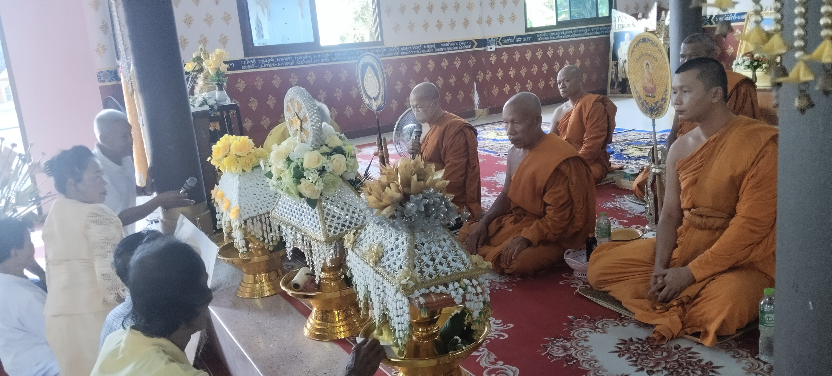 ภาพร่วมพิธีกรรมที่พักสงฆ์ภูหินค่าย