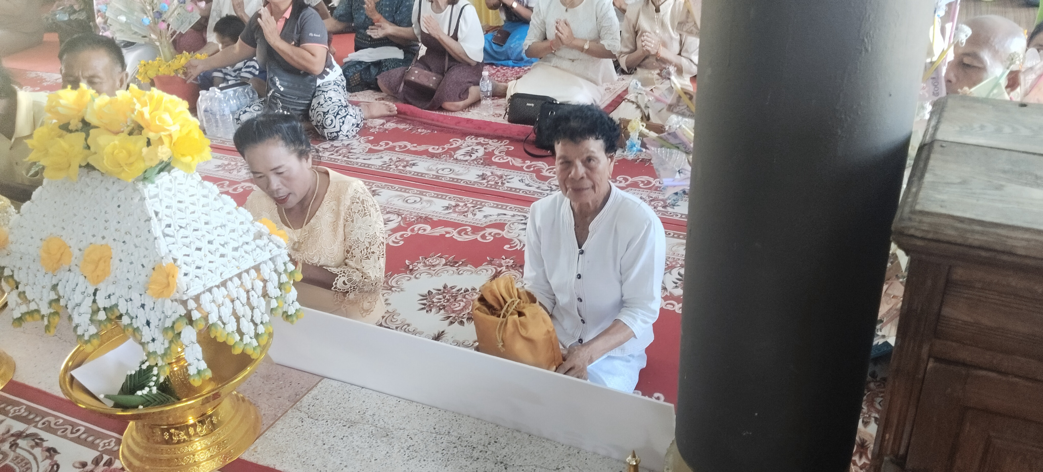 ภาพร่วมพิธีกรรมวัดนาทีทองเพชรเจริญ