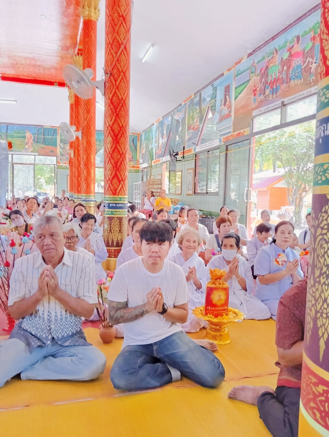 ภาพร่วมพิธีกรรมวัดบ้านแต้
