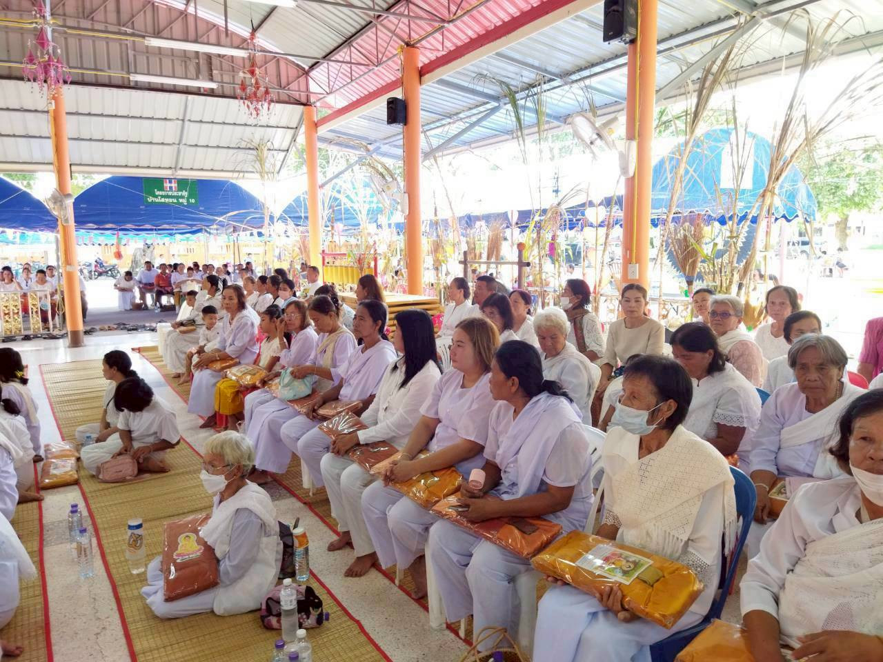 ภาพร่วมพิธีกรรมวัดบ้านโด