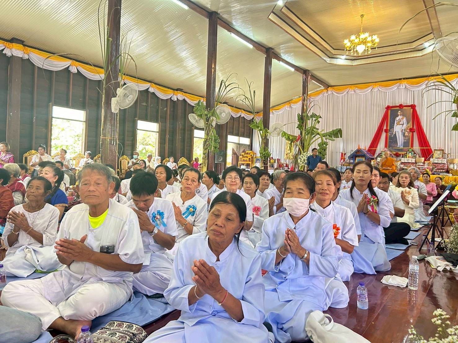 ภาพร่วมพิธีกรรมวัดหนองทุ่ม