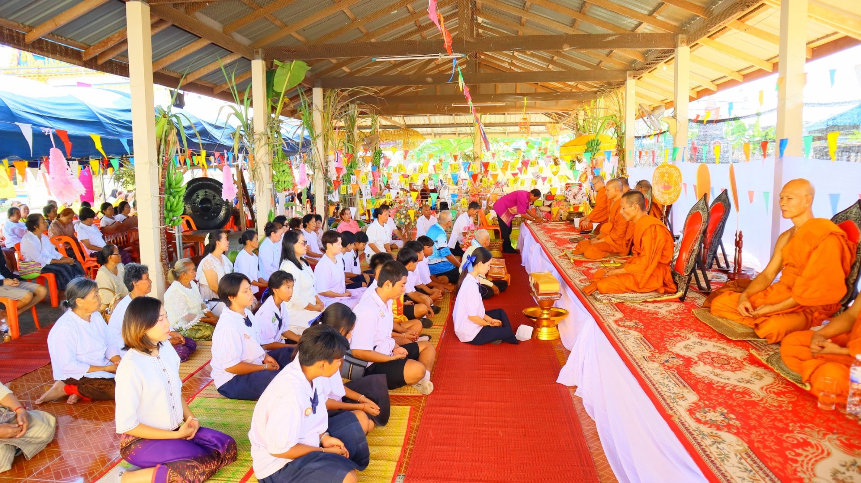 ภาพร่วมพิธีกรรมวัดบูรพาราม