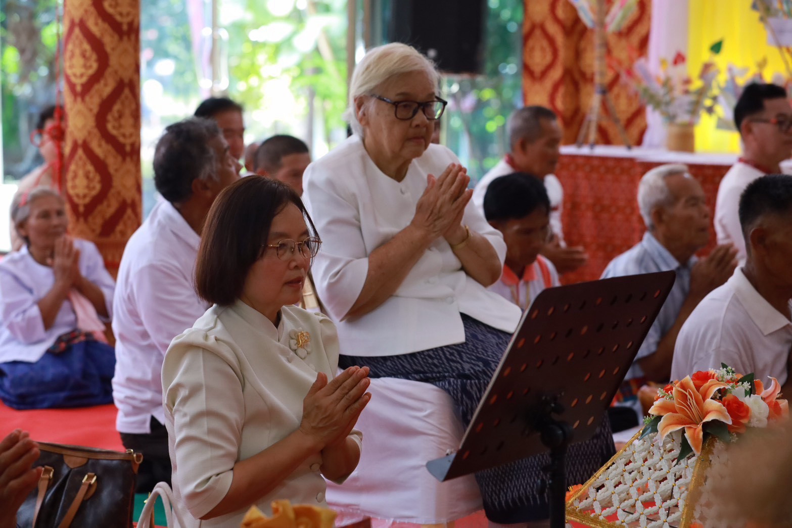 ภาพร่วมพิธีกรรมวัดโนนอุดมสมบูรณ์