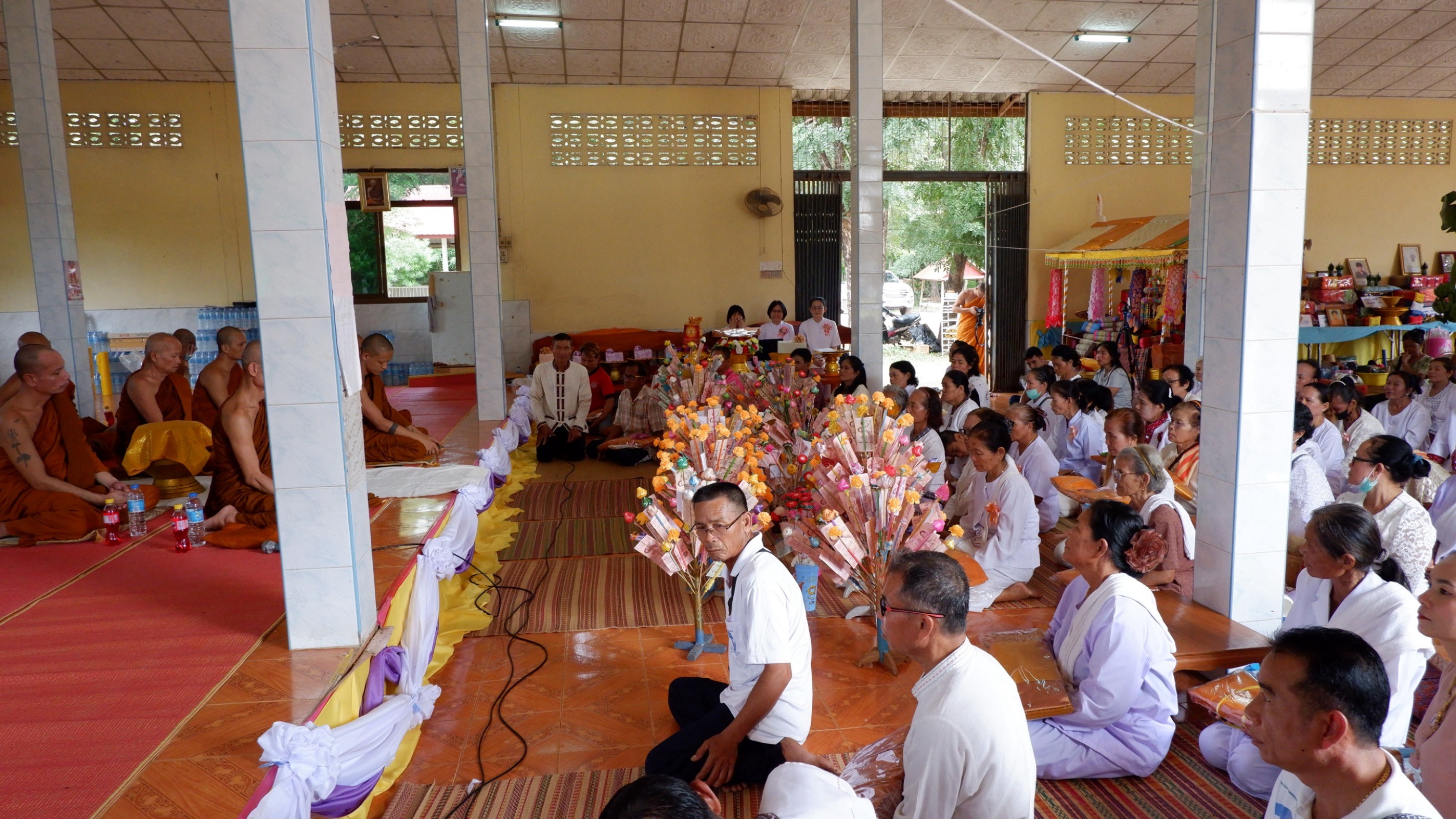 ภาพร่วมพิธีกรรมวัดถ้ำปลาศรัทธาธรรม (ธ)