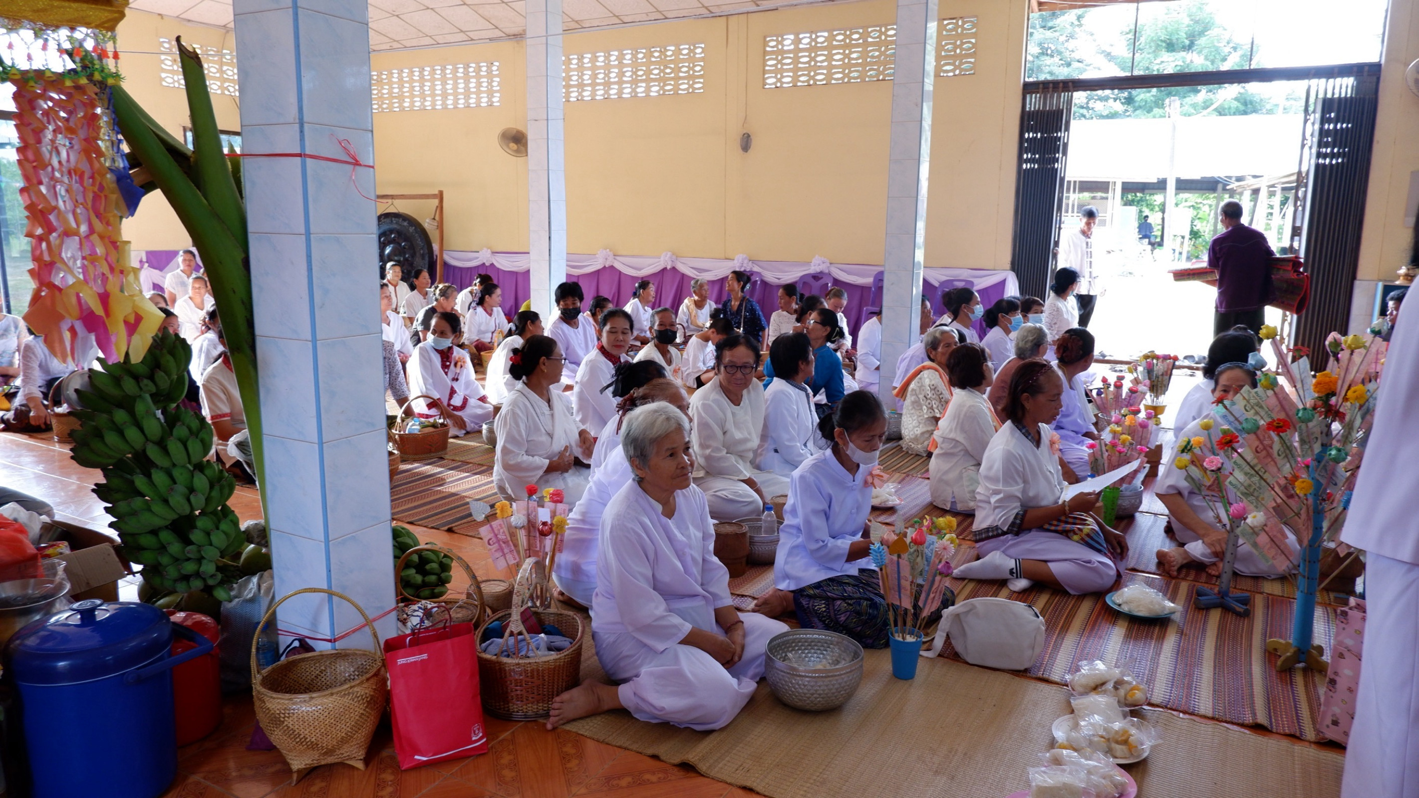 ภาพร่วมพิธีกรรมวัดถ้ำปลาศรัทธาธรรม (ธ)